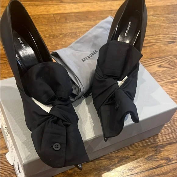 Balenciaga Light Gray Shoe Box - Picture 9 of 13